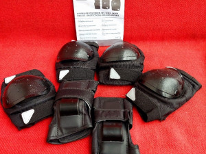 STITNICI ZA ROLE ROSLE ROLERE  CRIVIT GERMANY  Vel..L  NOVOO