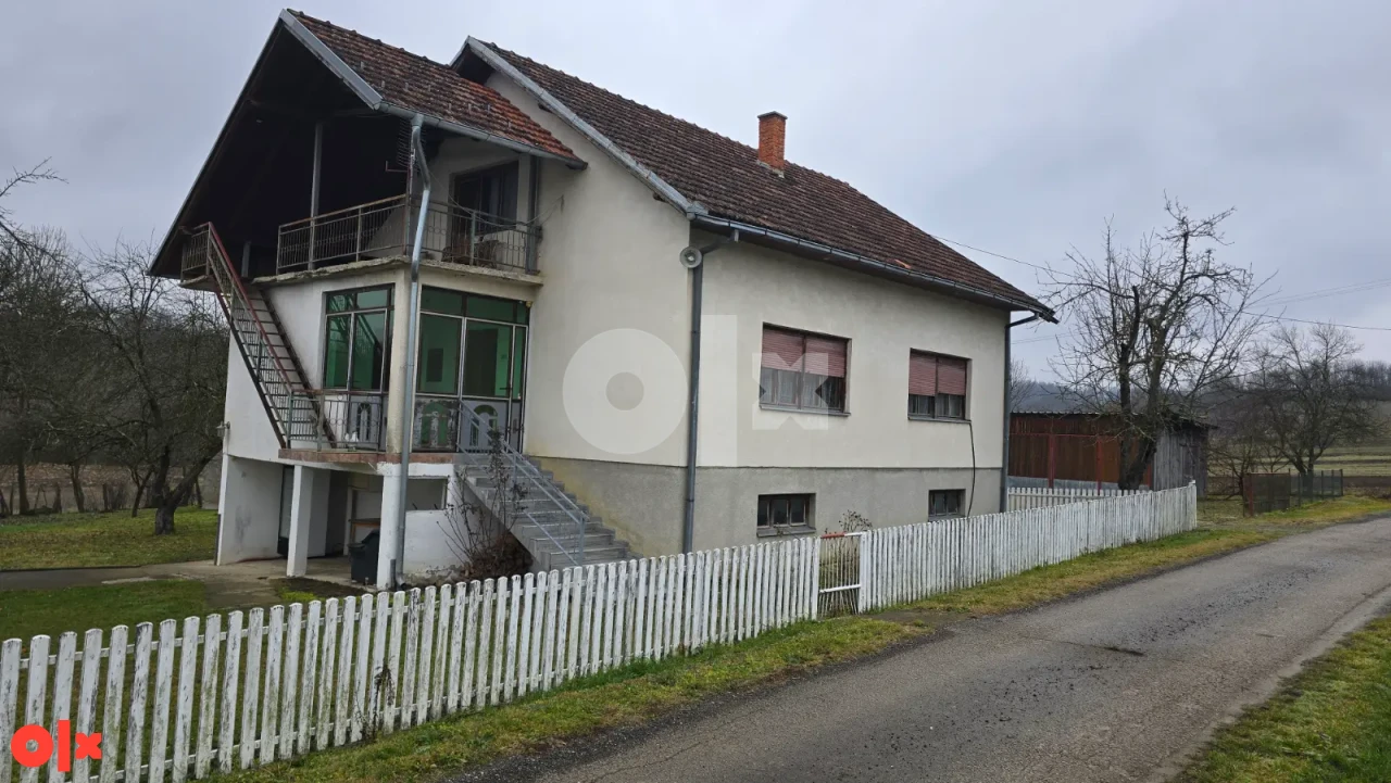 Kuća 140m2 Knezica M. Dvoriste i 70 dunuma zemlje 2