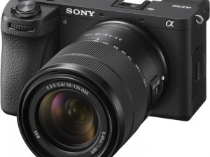 SONY Alpha 6700 + 18-135