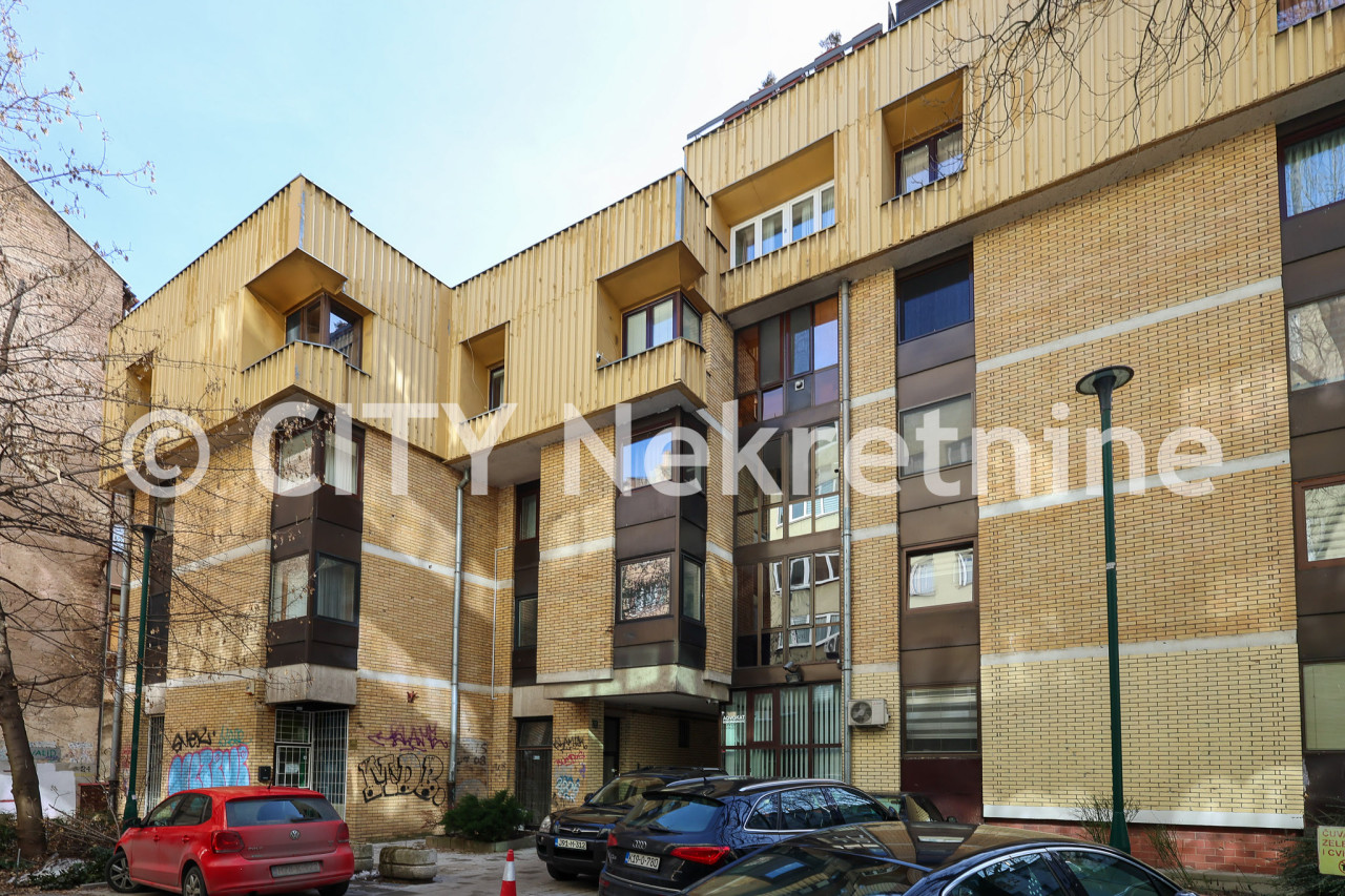 Četverosoban stan - Centar - Mis Irbina - 117 m2