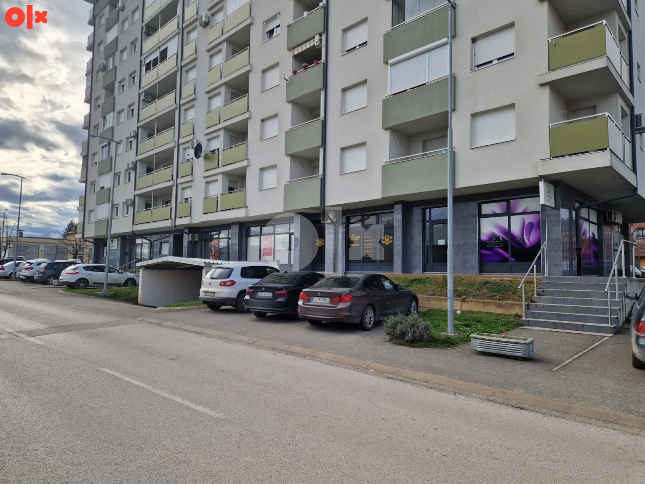 IZDAJE SE / PRODAJE SE Poslovni prostor Doboj 77.14 m2
