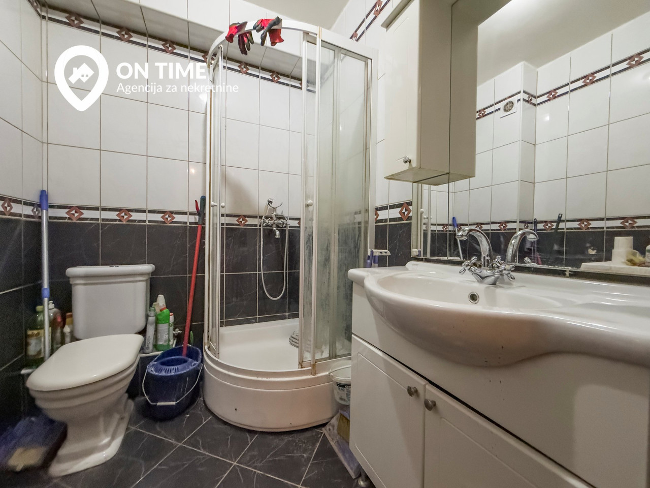 ON TIME prodaje: Četvorosoban apartman Bjelašnica 17