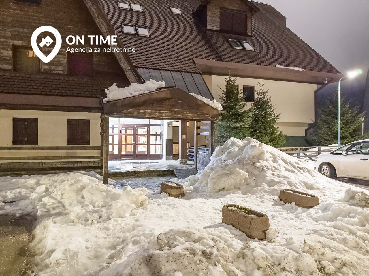 ON TIME prodaje: Četvorosoban apartman Bjelašnica 21