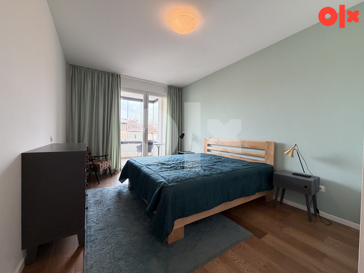 Trosoban namješten stan sa garažom, novogradnja , Centar 3