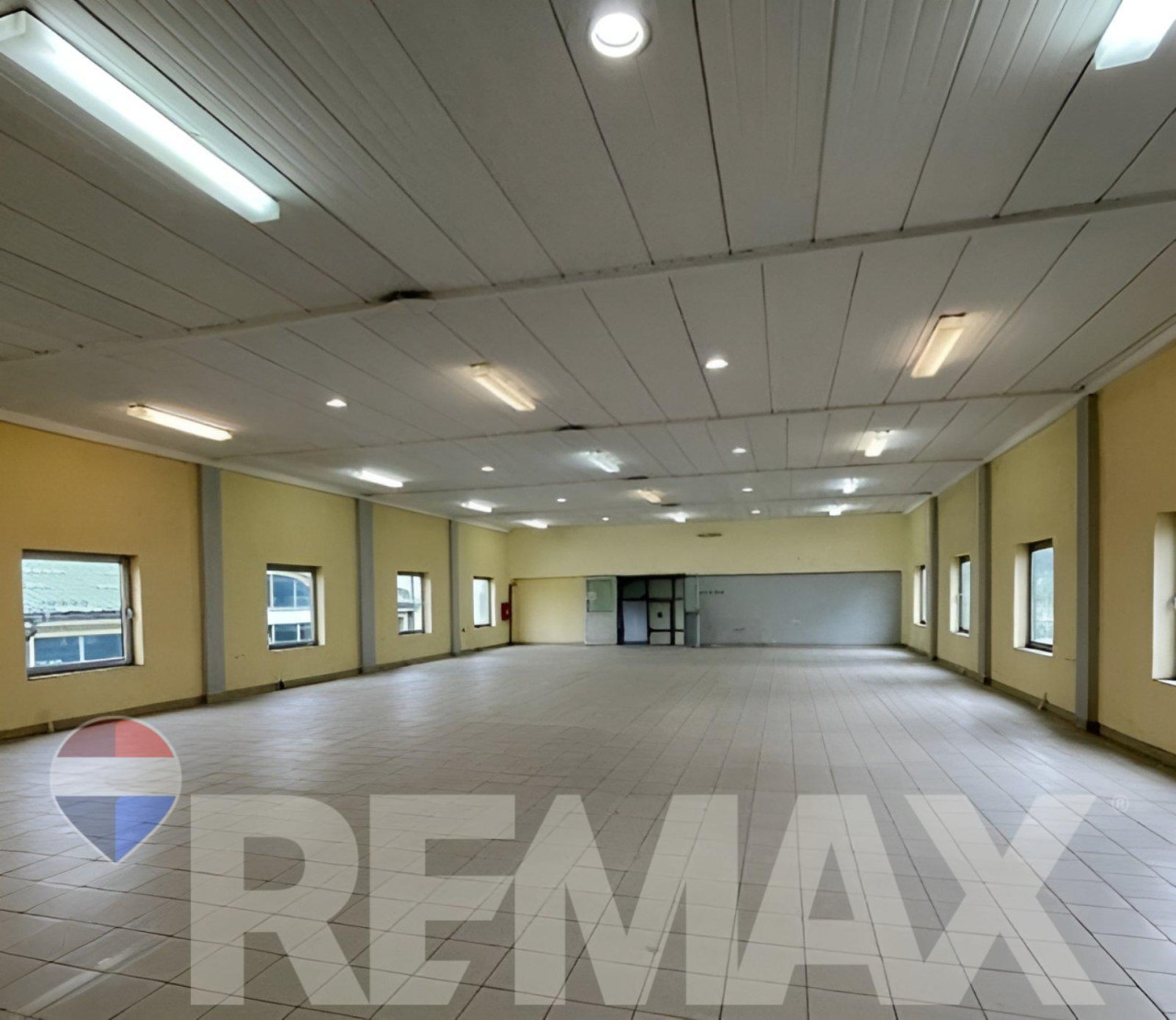 POSLOVNI OBJEKAT, GLAMOČANI 1190M2 5