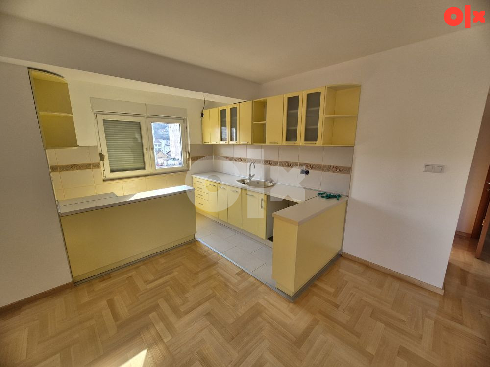 Troiposoban stan 103m2 - početak Lauša 3