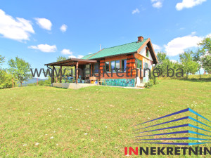 Vikendica sa lijepo uređenim dvorištem, Vasići, Tuzla