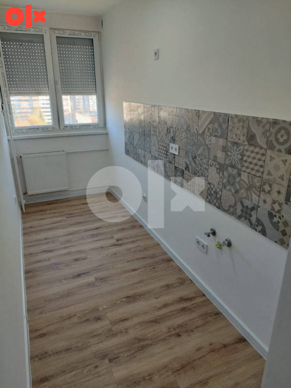 Prodajem 67 m2 SLATINA 20
