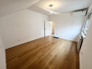 Renoviran trosoban stan na prodaju u centru Banje Luke