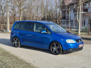 Volkswagen Touran Dizel 2.0 -100 KW.Sedam sjedišta