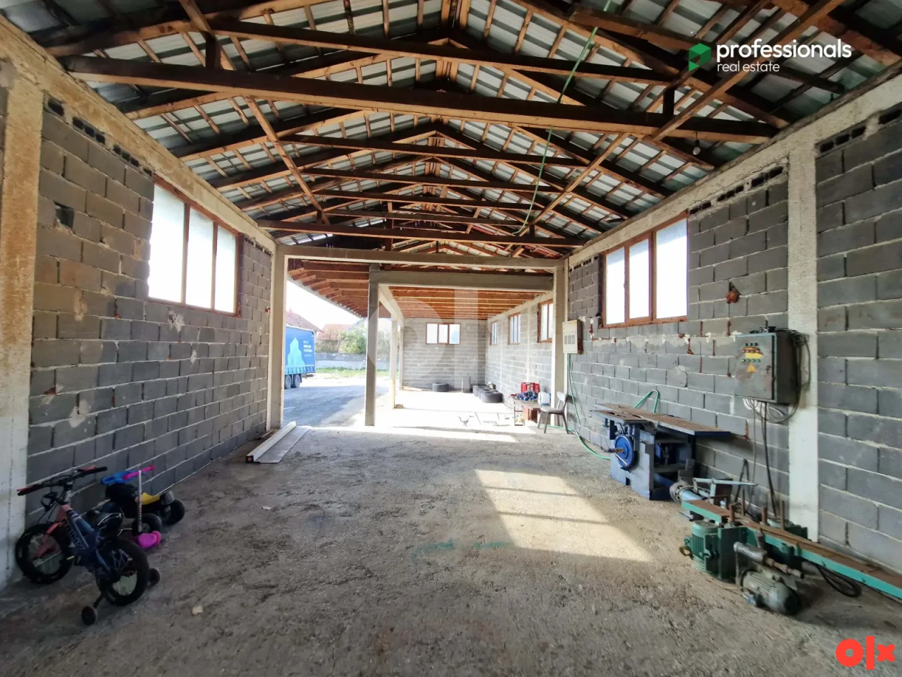 Skladišta poslovni prostor Podlugovi Ilijaš 320 m2 12