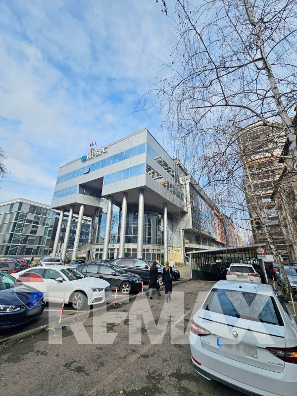 Garažno parking mjesto 16m2 - Centar