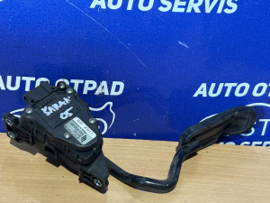 PAPUCICA GASA VW SHARAN 2005 7M3721603E 15556