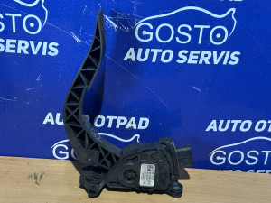 PAPUCICA GASA AUDI A4 B8 2.4B V6 8K1723523 15562