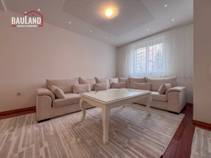 BAULAND/ Trosoban namješten stan u ulici Zagrebačka