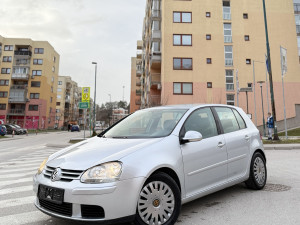 VOLKSWAGEN GOLF 5 1.9 TDI 77KW GOD 2004 1 VLASNIK REG 12/2026