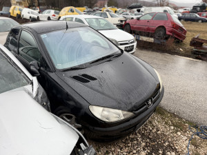 Peugeot 206  1200 km