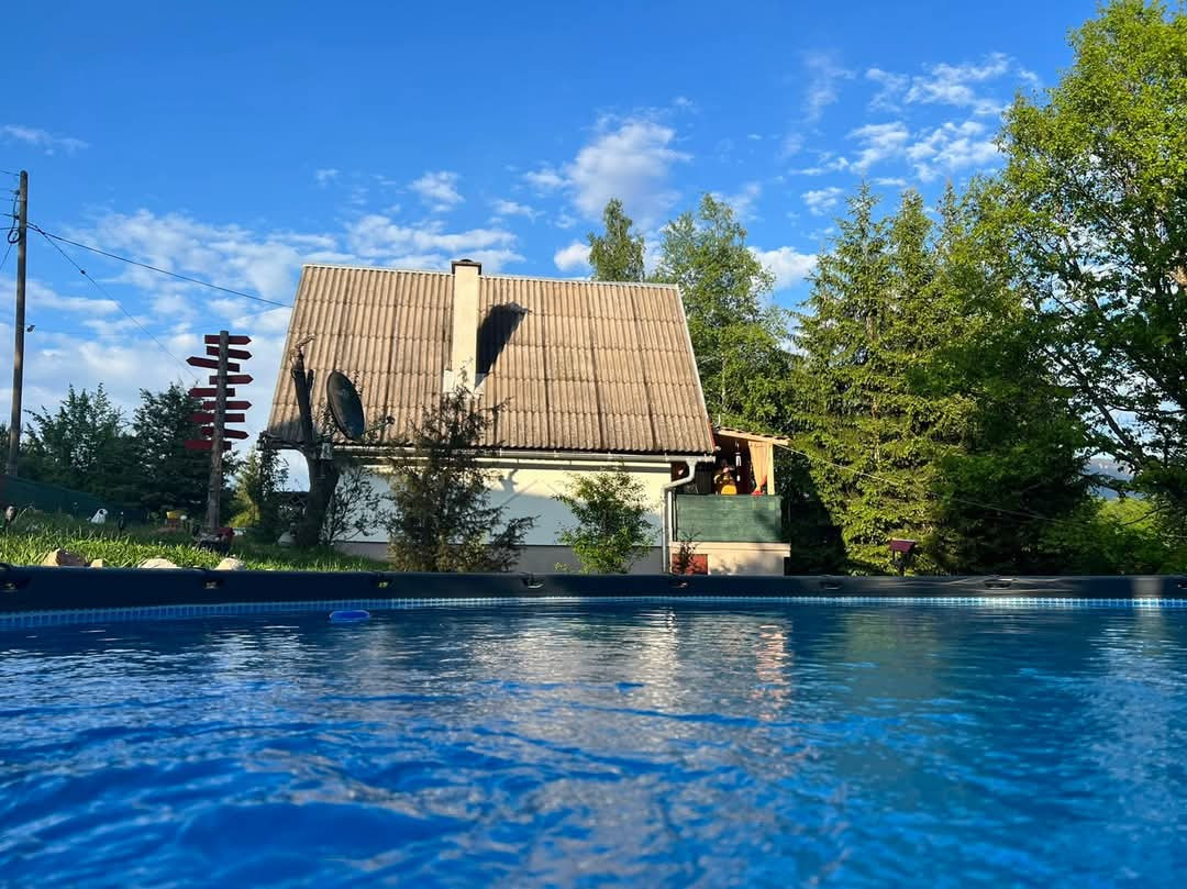 Vikendica / kuća / 42m2 / na parceli 1.000m2 / Sumbulovac / Mokro 2