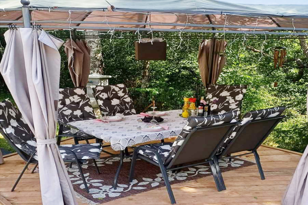 Vikendica / kuća / 42m2 / na parceli 1.000m2 / Sumbulovac / Mokro 9