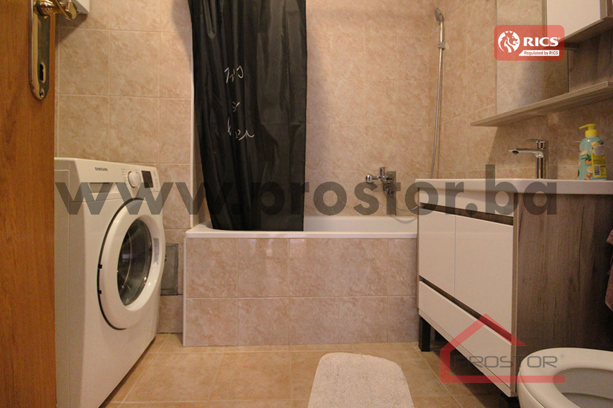 PROSTOR izdaje: Dvosoban stan, 45m2, Velešići 3