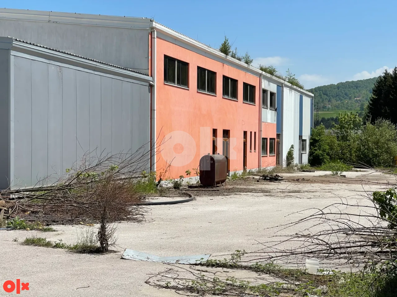 Poslovni objekat i zemljište u poslovnoj zoni Turbe