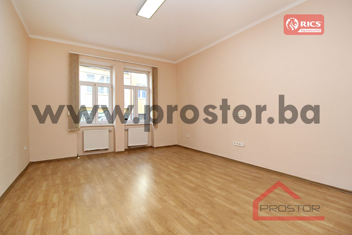 PROSTOR prodaje: Trosoban stan, 91m2, Centar 2