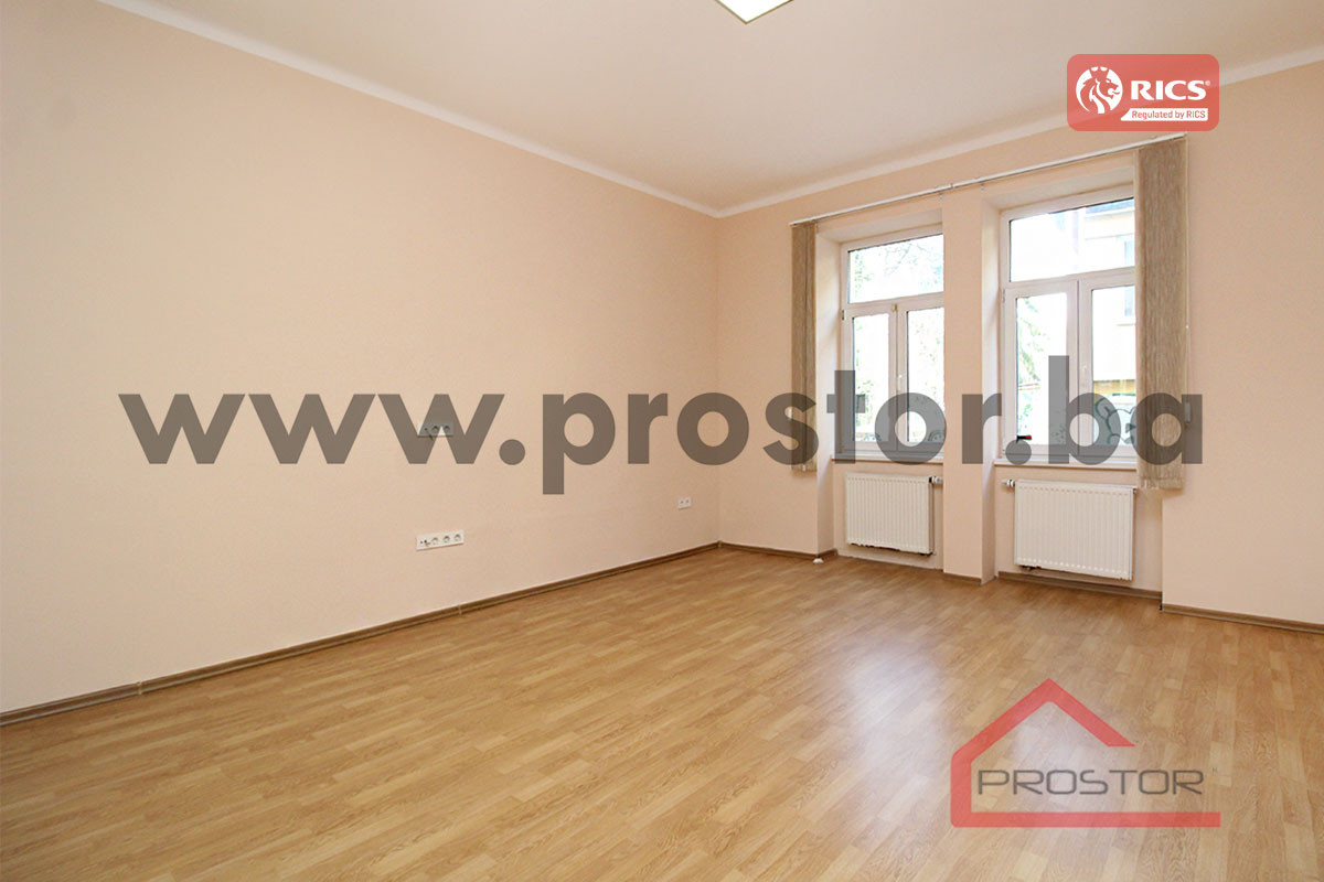 PROSTOR prodaje: Trosoban stan, 91m2, Centar 3