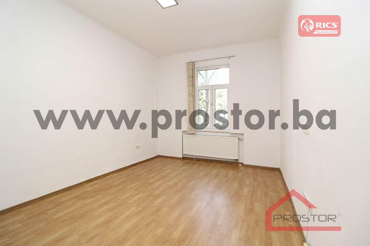 PROSTOR prodaje: Trosoban stan, 91m2, Centar 9