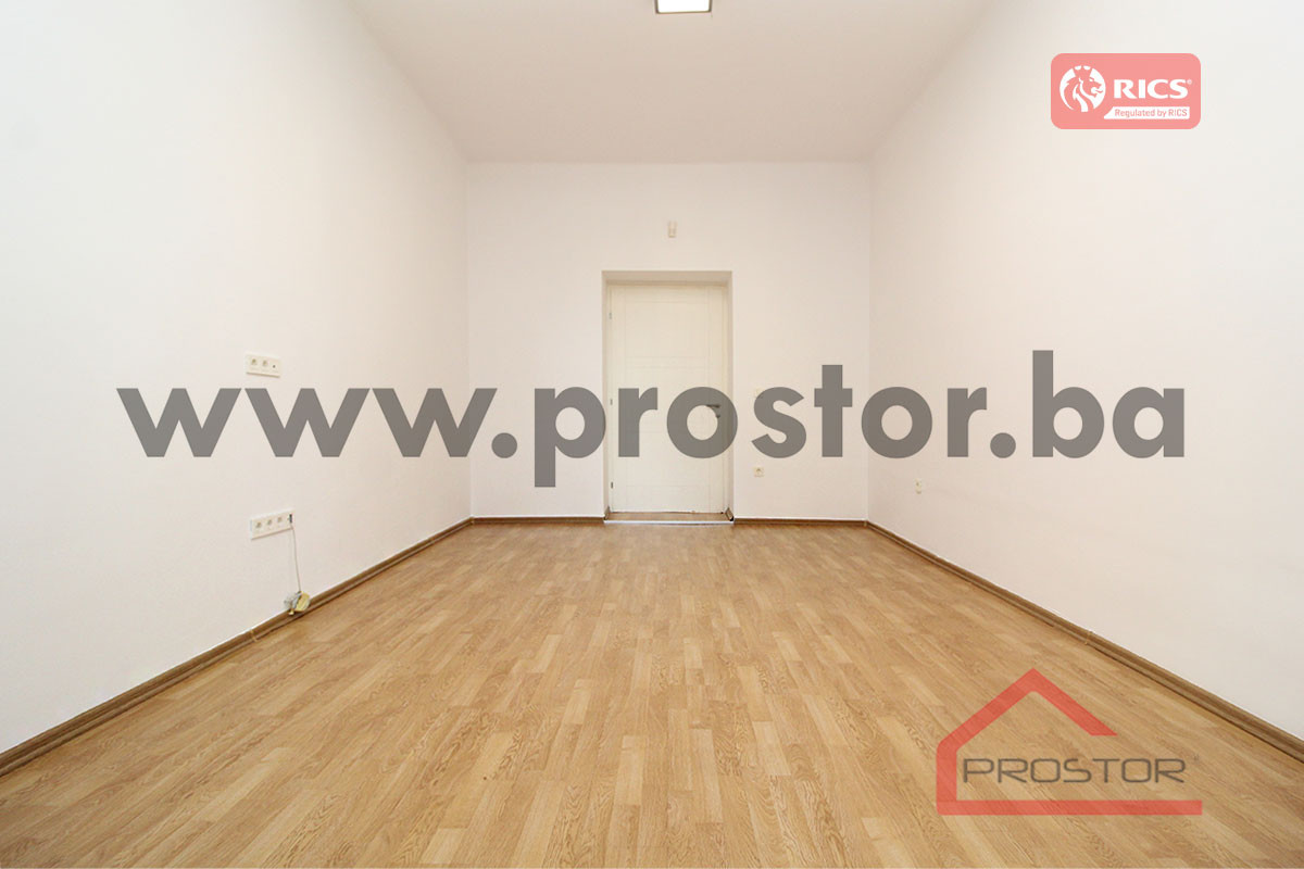 PROSTOR prodaje: Trosoban stan, 91m2, Centar 10