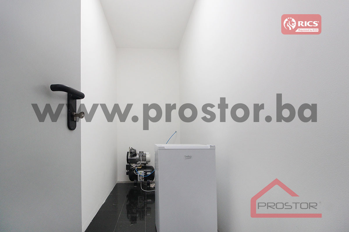 PROSTOR izdaje: Poslovni prostor, 95m2, Stup 9
