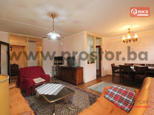 PROSTOR prodaje: Četverosoban stan sa lođom, Ciglane