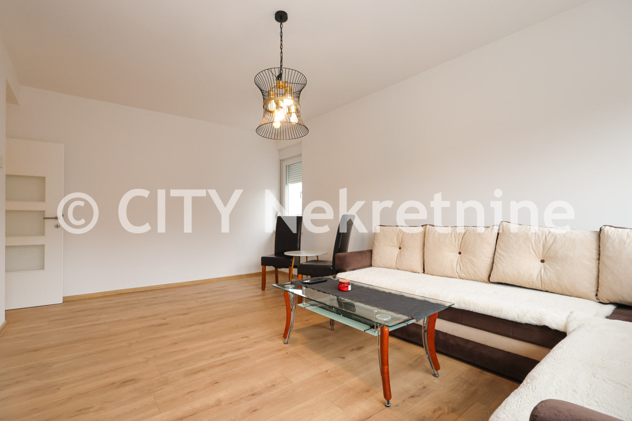 Dvosoban adaptiran stan - Centar - Koševo - 65 m2 3