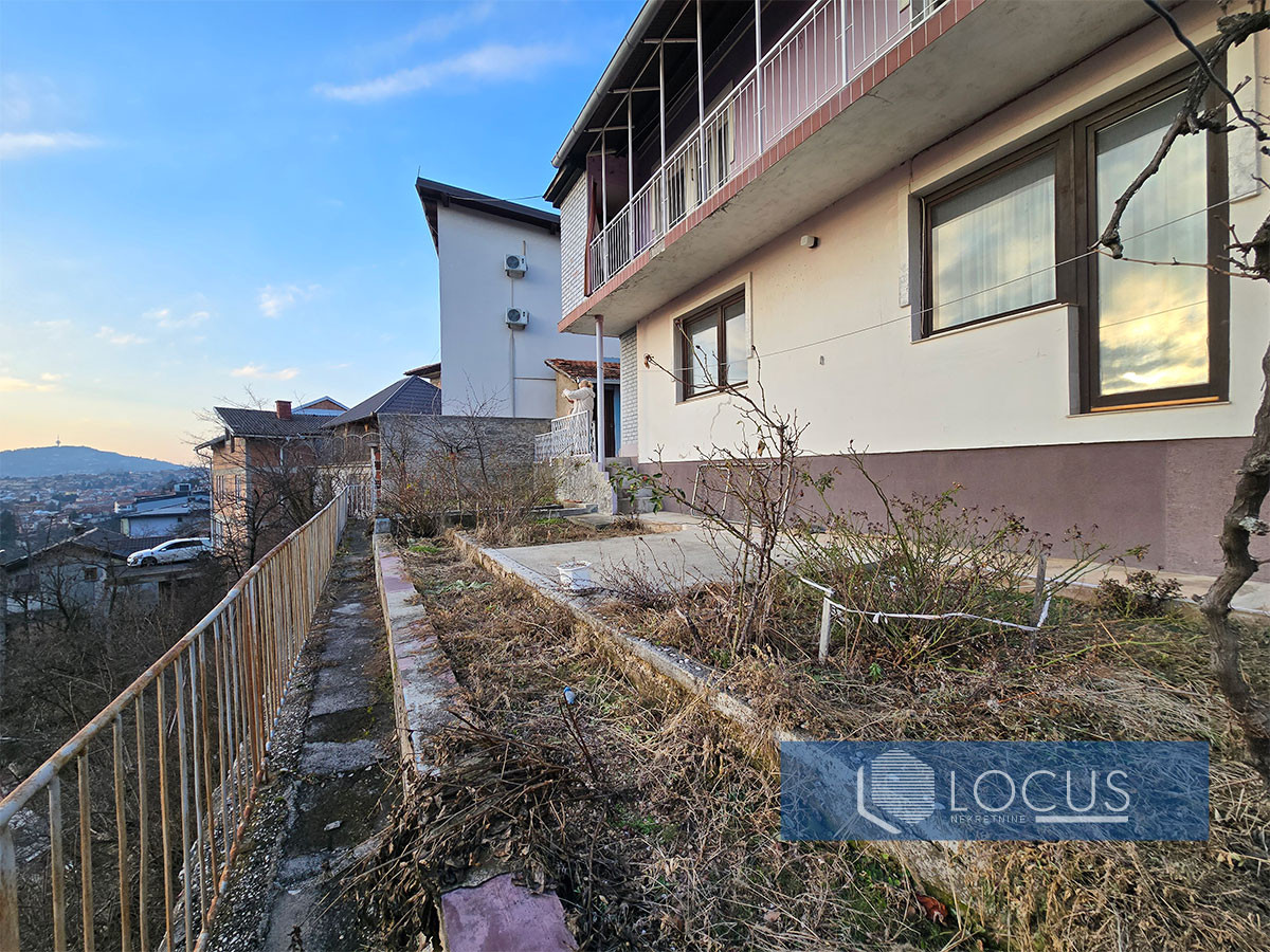LOCUS: Kuća sa prelijepim pogledom, Stari Grad 14