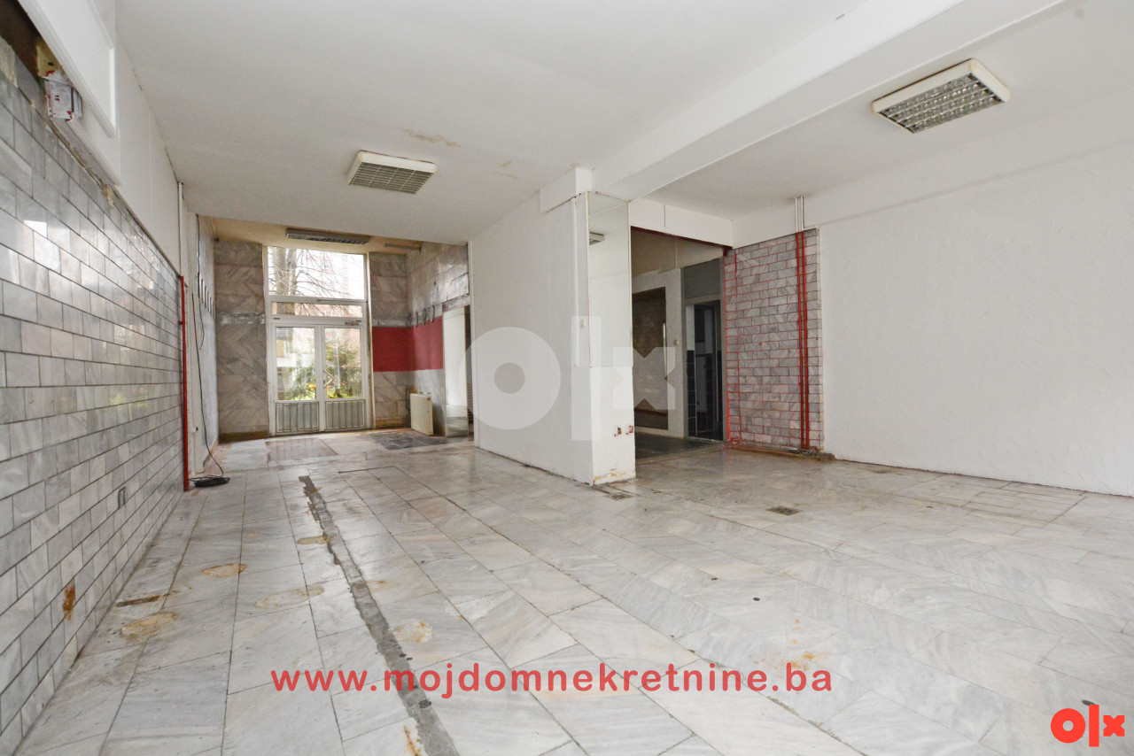 Poslovni prostor sa portalima 74m2 Alipašino Polje 2