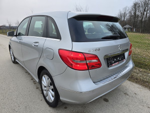 MERCEDES B 200 CDI 2013 god *AUTOMATIK* *NAVI*