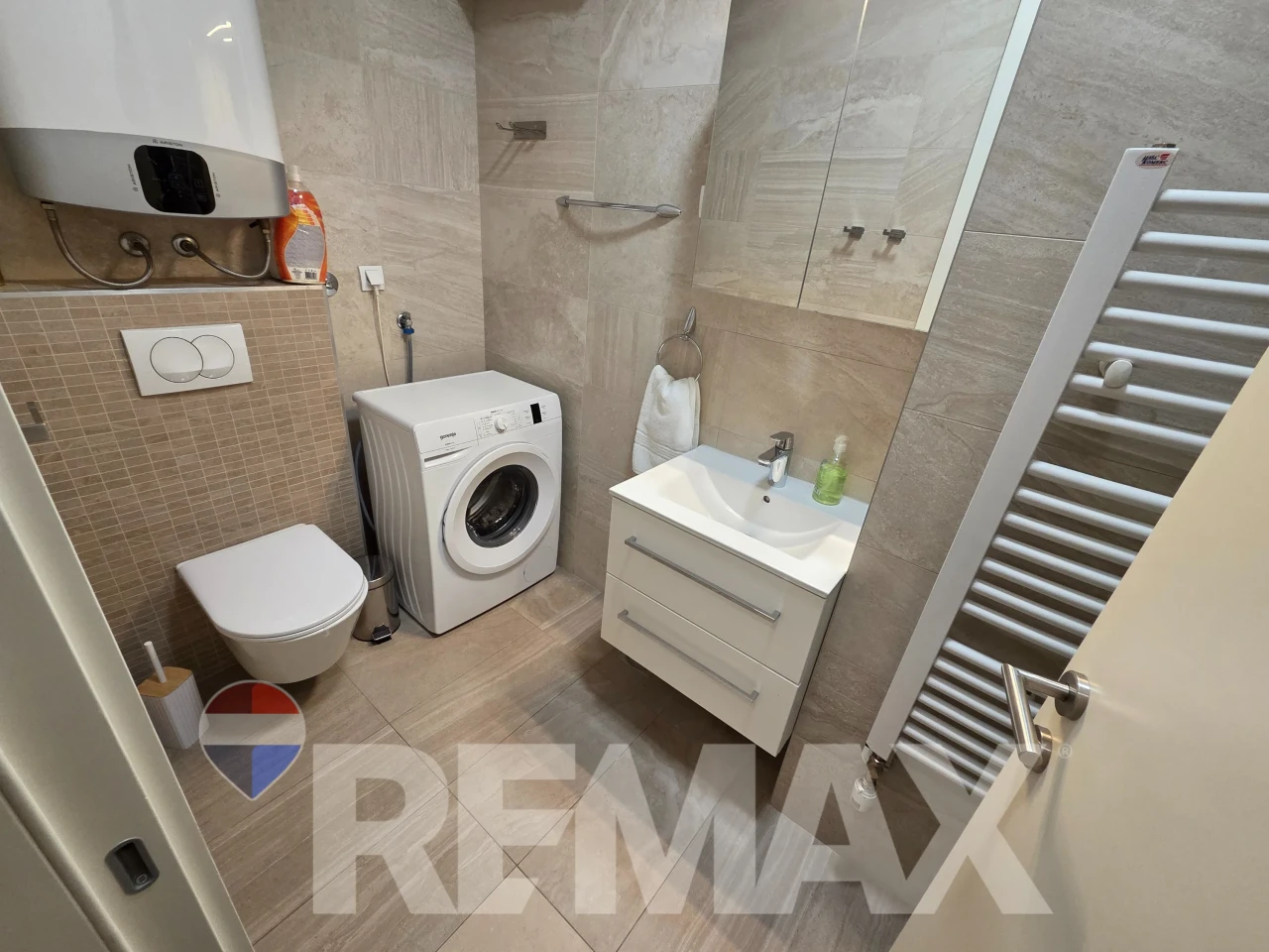 Luksuzan trosoban stan 85m2 Jevrejska/Malbašić,garaža,ostava 13