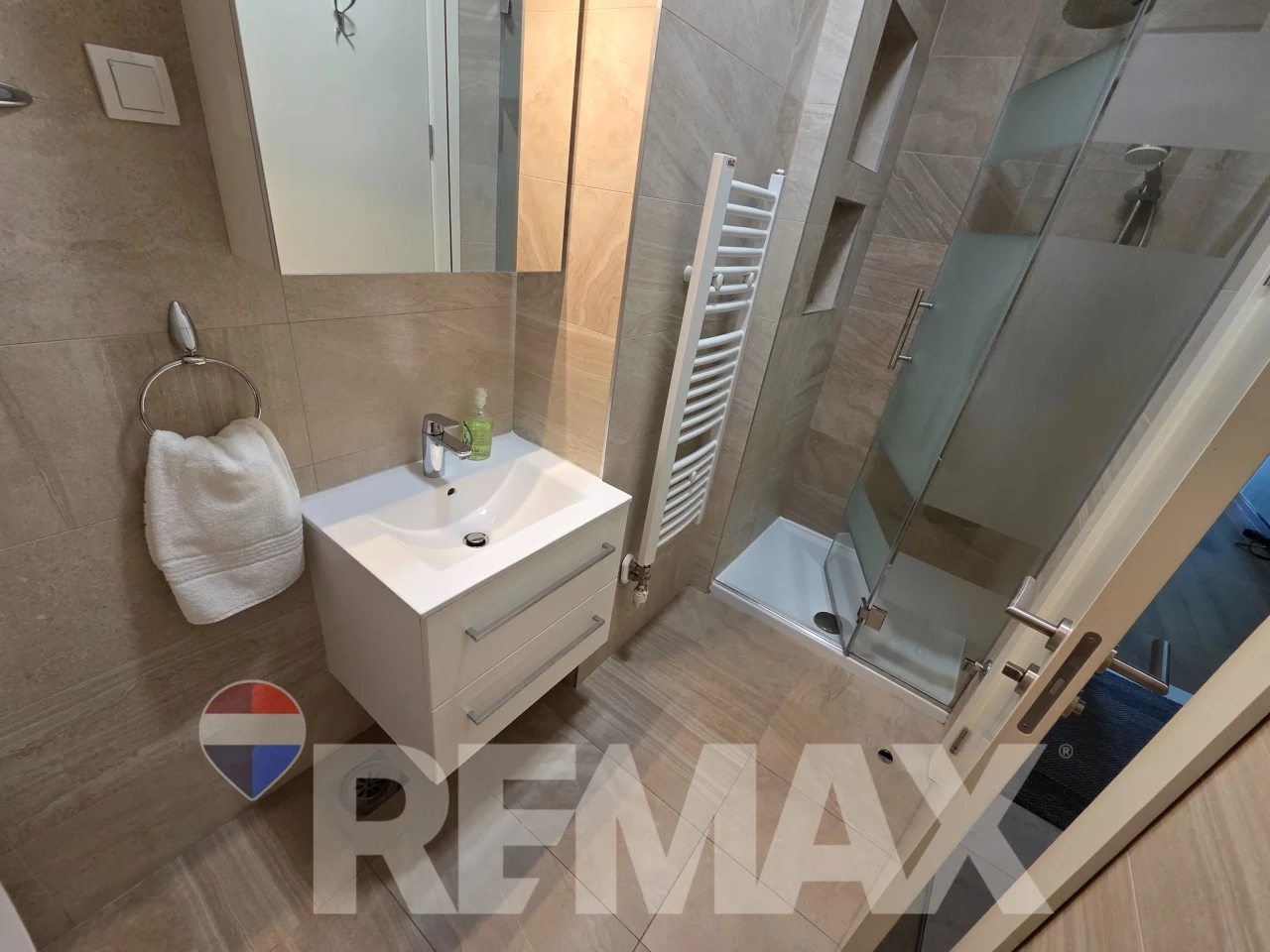Luksuzan trosoban stan 85m2 Jevrejska/Malbašić,garaža,ostava 14