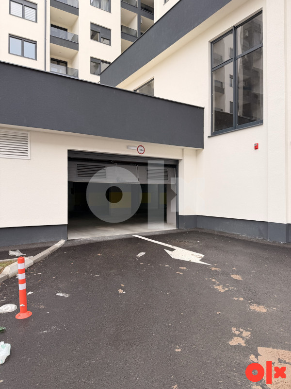 Garaža Istočno Sarajevo Lukavica Dečanska/Stefana Nemanje 2