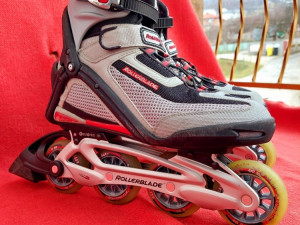 ROLE ROSLE ROLERI ROLLER BLADE 41-42 i 42.5  TOP STANJE