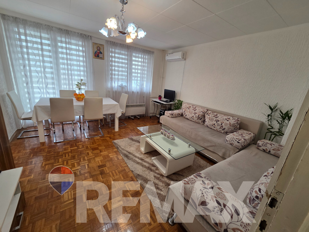 Trosoban komforan stan 76m2, Borik, renoviran,namješten 2