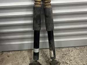 Zadnji amortizeri bmw e90 e91