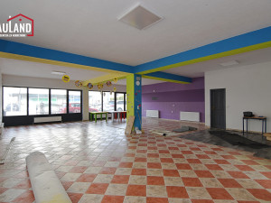 Nenamješten poslovni prostor, 150m2 / Nedžarići, Novi Grad