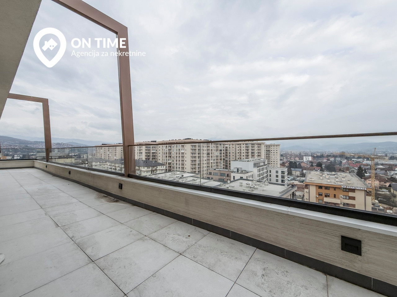 ON TIME prodaje: Luksuzan Penthouse Bulevar 122m2 9