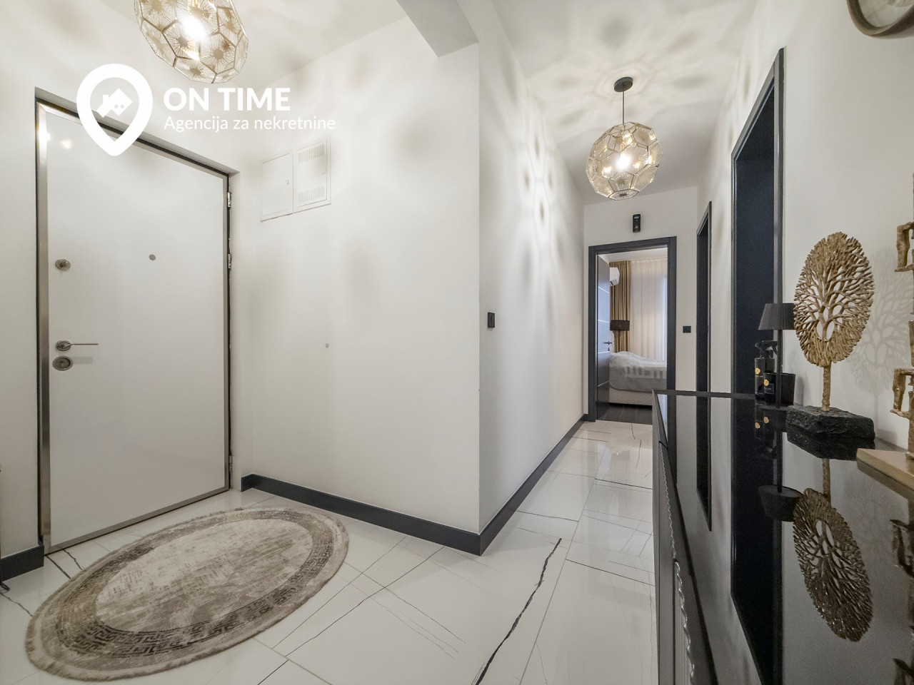 ON TIME prodaje: Luksuzan Penthouse Bulevar 122m2 18