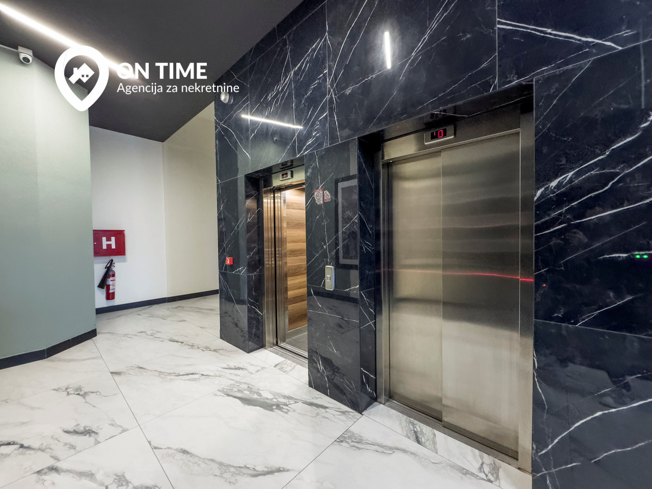 ON TIME prodaje: Luksuzan Penthouse Bulevar 122m2 20