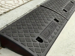 Rampa za automobile ili invalidska kolica