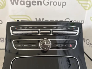 Konzola pretinac prekidac klime sat Mercedes E klasa 2017