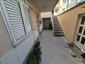 MAKARSKA - Apartmanska kuća 400m od plaže