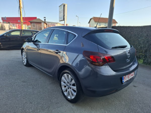Opel Astra J COSMO 1,7 CDTI 92 KW 2011 MODEL.UVEZENA I OCARINJENA