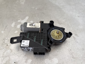 Motoric podizaca stakla prednji desni Volkswagen Polo 9N (fotografija 1)